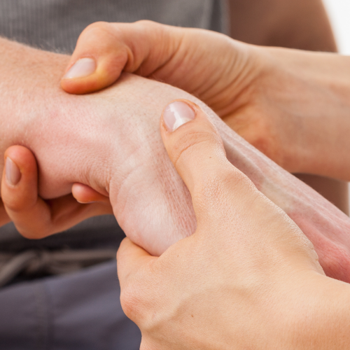 wrist-pain-relief-TFI-physical-therapy-Chicago-Vernon-hills-IL